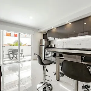 https://black-studio-in-las-americas-playa-de-las-americas-tenerife.in-canary-islands.com