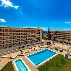 https://los-cristianos-6.in-canary-islands.com
