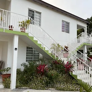 https://apt-2-stylish-2-bed-cosy-and-comfortable.comcaribbean.com